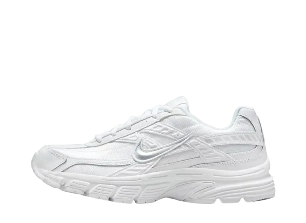 ＼百貨店大売り出し／1000円クーポン券振り出し中！Nike ナイキ ウィメンズ イニシエーター 白いこと/フォトンダスト/メタリックシルバー ナイキ FZ9020-100 ウィメンズ レディース スニーカー 駈けっくらシューズ 21SN-FZ9020-100