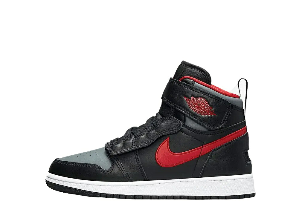 ＼百貨店大売り出し／1000円クーポン券ふり出し中！Nike ナイキ GS エアジョーダン1 御機嫌 フライイーズ 黒いこと/スモークグレー/白いこと/体育館赤いこと ナイキ DC7986-006 成年者も履ける キッズモデル レディース スニーカー キッズスニーカー もの言う花シューズ 21SN-DC7986-006