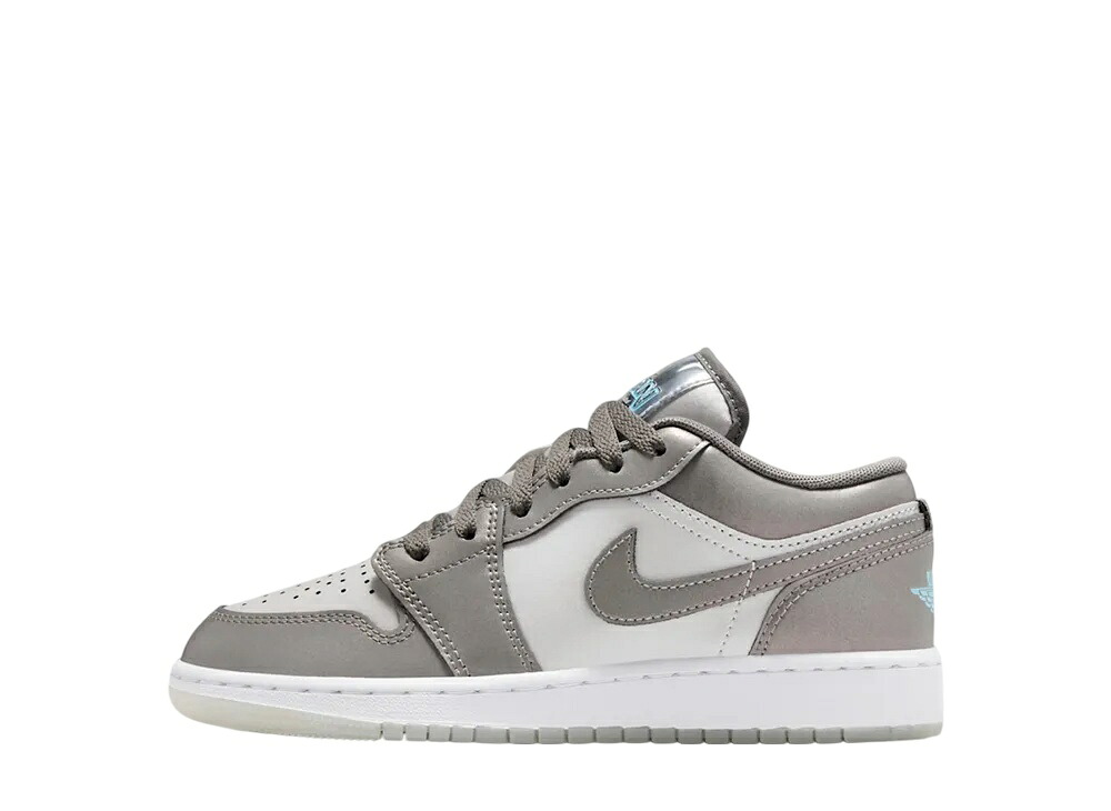 期間限定【1000円OFF】クーポン！Nike ナイキ GS エアジョーダン1 ロー SE フラットピューター/フォトンダスト/ホワイト/ブルーチル (キッズ) ナイキ HV4398-014 大人も履ける キッズモデル レディース スニーカー キッズスニーカー ベビーシューズ 21SN-HV4398-014｜HYPE GUARD【公式】店