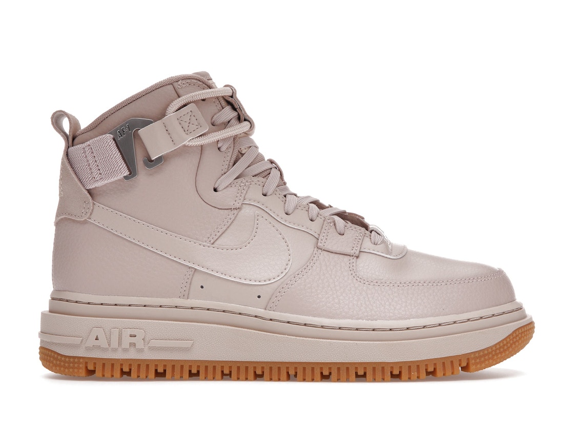 数量限定【1000円クーポン】Nike Air Force 1 Utility 2.0 Fossil Stone (Women's) ナイキ エアフォース1 ユーティリティ DC3584-200 ウィメンズ レディース スニーカー ランニングシューズ 19SX-20221007230548-099