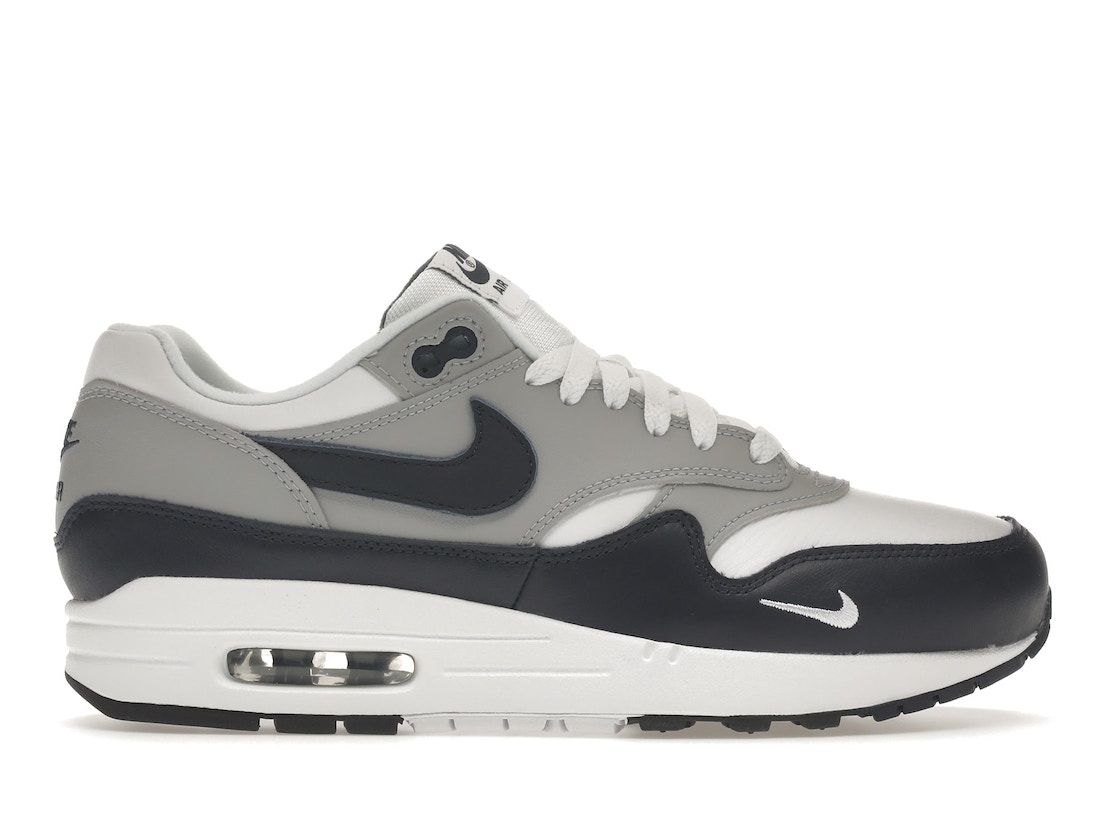 Nike スニーカー ホワイト/ダークグリーン US 5.5 楽天市場】【今なら割引クーポン発行中】Nike エアマックス 1