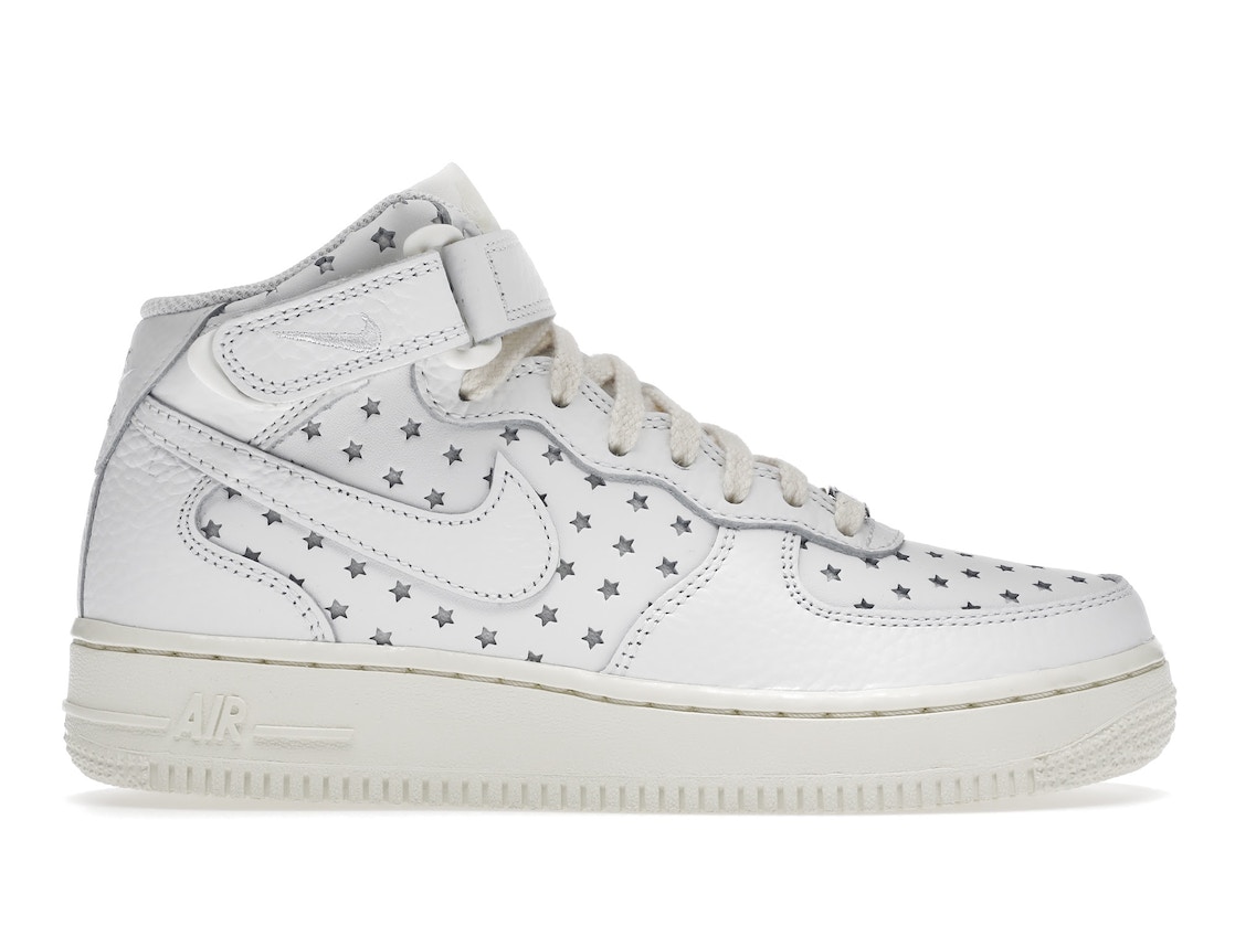 数量限定【1000円クーポン】Nike WMNS エアフォース1 ミッド スター \