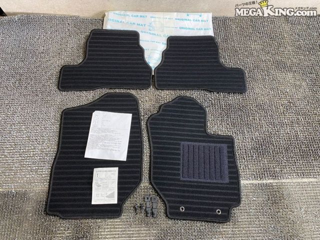 【中古】★未使用★JB64W ジムニー MT 社外 フロアマット カーペット 4枚セット / 4T6-845｜メガキングドットコム