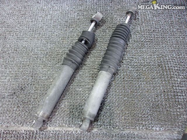 【中古】200系 ハイエース 社外 TENNEKO リア リヤ ショック 左右 CDN RS7253 A03265A / S7-1586
