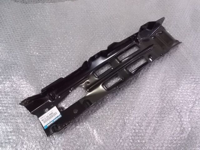【中古】★未使用!★WHF5D タイタン 2t 純正 ノーマル フロント バンパーステー トラック ダンプ 左 W612-50-090C / 2P1-670