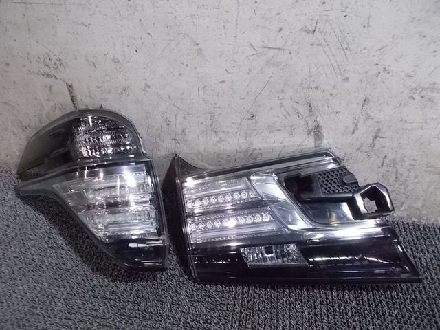 【中古】★激安!★AGH30W ヴェルファイア 前期 純正 LED テールランプ テールライトブレーキランプ 左 外側 内側 KOITO 58-69 58-72 / 2P10-132｜メガキングドットコム 9,813円