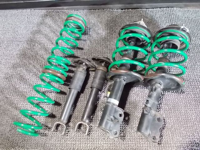 【中古】★激安!★NE51 エルグランド 純正 ショックアブソーバー TEIN テイン ダウンサス サスペンション スプリング 1台分 / 2P1-1337 19,266円