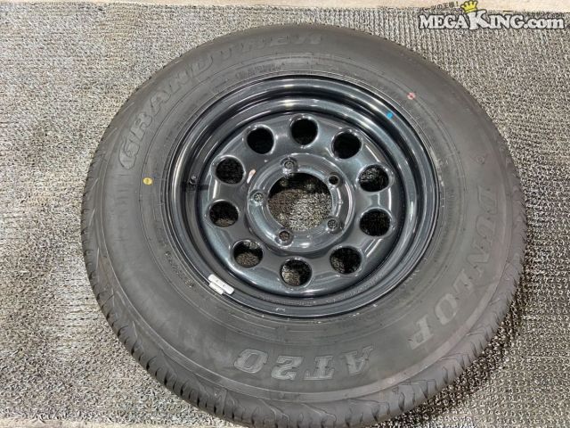 【中古】★新車外し★JB74W ジムニーシエラ 純正 15インチホイール 5.5J +5 5穴 PCD139.7 195/80R15 2023年製 1本 / T6-2118｜メガキングドットコム