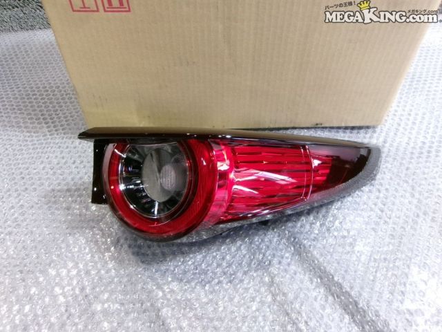【中古】★未使用★DMEP CX-30 純正 ノーマル テールランプ テールライト 右 DFR7-51-150D RDM924-04 / 4T3-810