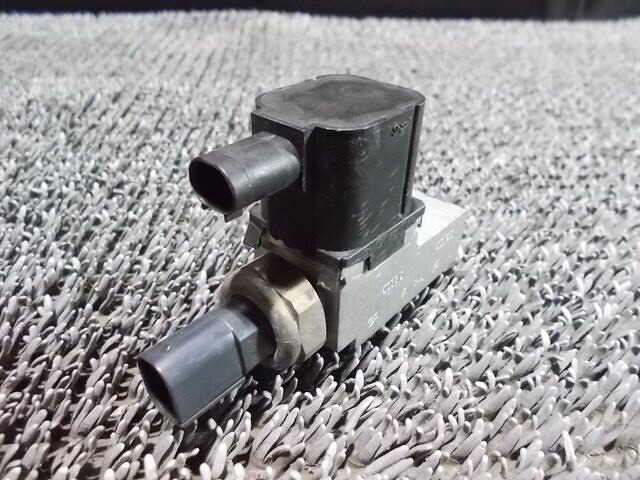 【中古】★激安!★ベンツ W211 Eクラス 純正 ノーマル バルブブロック エアサス A2113200158 / 4N12-1019｜メガキングドットコム