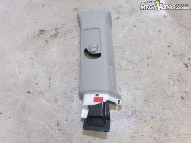 【中古】UZJ200 ランドクルーザー ランクル 純正 ノーマル リア クォータートリムガーニッシュ 右 62638-60190 URJ202 等 / 4T3-350