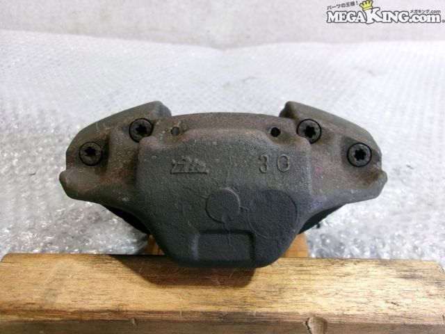 【中古】左右不明 PORSCHE ポルシェ 純正 ノーマル リア ブレーキ キャリパー 2POT 2ポット 右 ? 左 ? 911 930 にて使用 分かる方 / 2S8-1007｜メガキングドットコム 11,958円