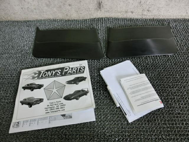 【中古】★新古品・アウトレット品★TONYS PARTS ボンネット ダミーダクト エアロ 汎用 302-398-0821 / G1-1032｜メガキングドットコム
