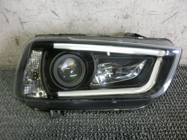 【中古】ダッジ ダッヂ 2011年?2014年 チャージャー SONAR ソナー キセノン ヘッドライト 右側 SK8401-DCAG11 / G1-1050