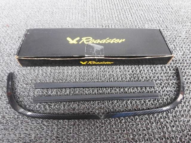 【中古】★新古品・アウトレット品★200系 ハイエース 1型 ワイド Roadster ロードスター カーボン調 リアバンパー モール VHR200RM01 / 3G4-1087