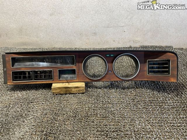 【中古】いすゞ イスズ 117クーペ 純正 メーターカバー メーターパネル 5-83110-298-2 / 2T5-191｜メガキングドットコム