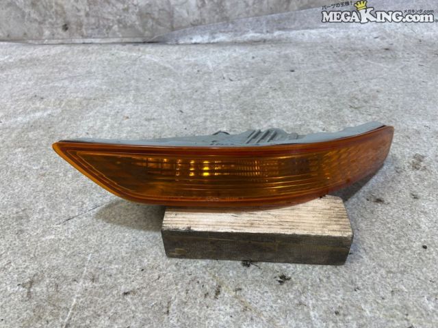 【中古】車種不明 トヨタ 純正 フロントウインカーレンズ コーナーレンズ サイドマーカー 左側 KOITO 22-273 JZX100 ? クレスタ ? 分かる方 / 2T7-1148|メガキングドットコム