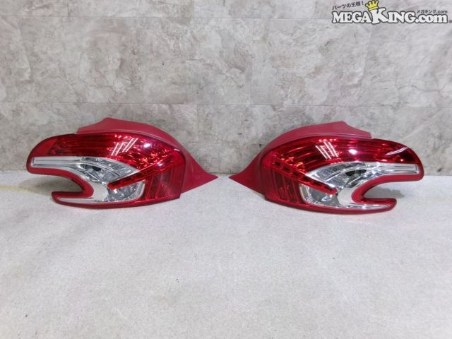 【中古】プジョー 208 純正 ノーマル テールランプ テールライト 左右 9672628280-03 9672628380-03 / S12-455