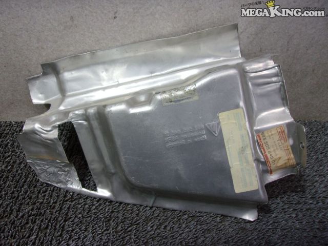 【中古】PORSCHE ポルシェ 911 993 純正 ノーマル 遮熱板 ヒートプロテクション ヒートガード リアフェンダー間 右 99350564601 / T4-1036