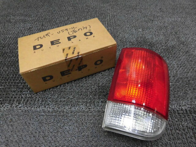 【中古】★新品!★ 1995年~2005年 シボレー ブレイザー DEPO デポ テールライト ランプ 右側 332-1921R-US / ZH2-576