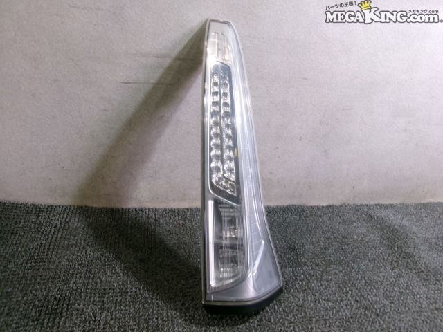 【中古】C26 セレナ 純正 ノーマル LED テールランプ テールライト 右 運転席側 KOITO 220-23438 / T1-075