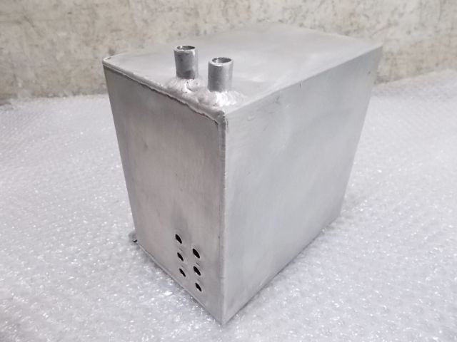 【中古】★激安!★社外 ワンオフ オイルキャッチタンク EK9 シビックにて使用 / 2Q3-1586