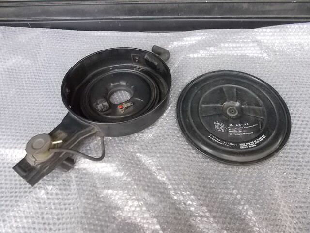 【中古】★激安!★車種不明 ニッサン 純正 エアクリボックス エアークリーナー L型 S30Z ? フェアレディZ ? ハコスカ ? 分かる方 / 4P11-140