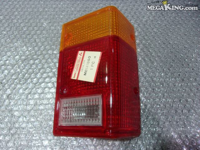 【中古】★未使用★LO33PW デリカ 純正 ノーマル テールレンズ 右 KOITO 220-37445 / 4S3-1051