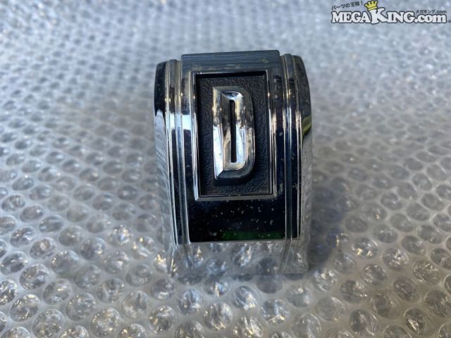 【中古】★未使用★車種不明 DATSAN ダットサン 純正 ノーマル エンブレム 628610 K0500 710 ? バイオレット ? 分かる方 / 4T6-1204｜メガキングドットコム