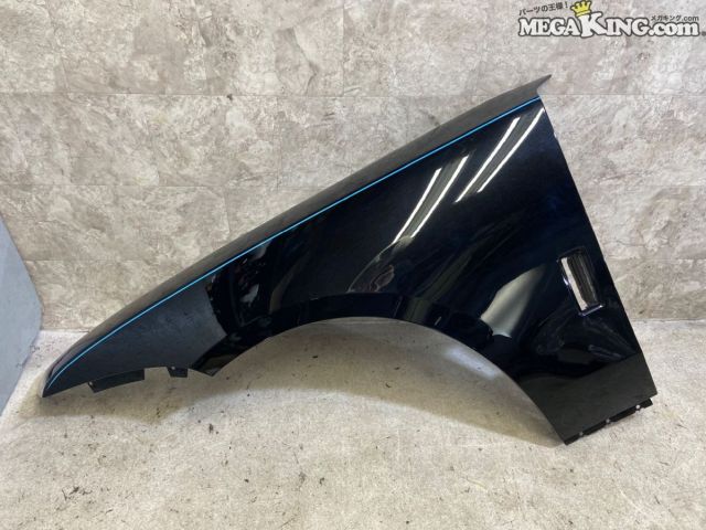 【中古】★美品★2024年式 ロールスロイス ブラックバッジ ゴースト 純正 ノーマル フロントフェンダー 左 / 5T6-1314｜メガキングドットコム