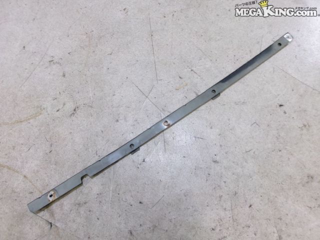 【中古】BNR34 スカイライン GT-R GTR 純正 ノーマル フェンダーリテーナー フロントフェンダー 左 助手席側 RB26DETT / S9-195