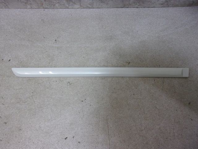 【中古】★美品!激安!★NZT260 プレミオ 純正 ノーマル リア ドアモール 右 75741 20800 / 2R5-1311