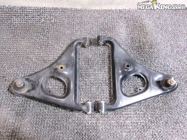 【中古】BNR32 スカイライン GT-R GTR 純正 改 リア リヤ ロアアーム 左右 RB26DETT / 4T1-1483｜メガキングドットコム