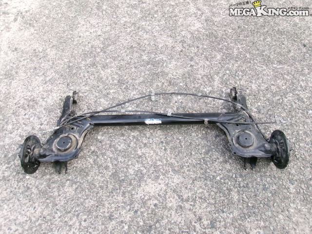 【中古】L235S エッセ 純正 ノーマル リア リヤ アクスルビーム ホーシング / S1-1008