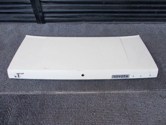 【中古】★激安!★TE71 スプリンター 4ドア 純正 ノーマル トランク ホワイト系 / 4R11-1216｜メガキングドットコム