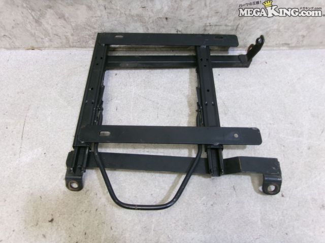 【中古】C33 ローレル BRIDE ブリッド SL セミバケ セミバケット シートレール 底4点止め 右 運転席側 C34 等 / 4KT1-1144