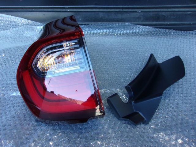 【中古】★未使用!★RG1 フィット 純正 ノーマル LED テールライト テールランプ 左 33550-TZA-J01 STANLEY W4762 / 4Q8-286