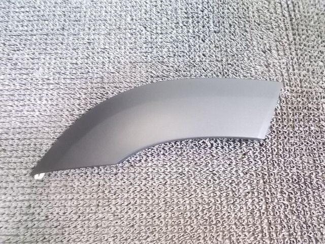 【中古】★未使用!★ランドローバー ディフェンダー 純正 ノーマル リア リヤ フェンダーアーチモール 右 L8BM-16A332-AB / Q1-398