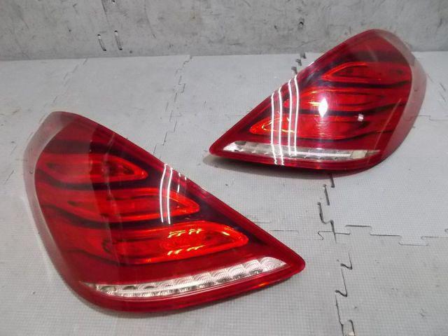 【中古】★激安!★ベンツ W222 Sクラス 前期 純正 ノーマル LED テールランプ テールライト 左右 A2229065401 A2229065501 点灯OK / Q3-381 16,688円