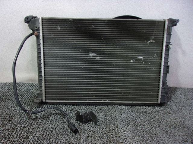 【中古】★激安!★車種不明 MINI ? BMW ? 純正 ノーマル ラジエーター ラジエター 電動ファン 9枚羽 RA16 ? ミニクーパー ? 分かる方 / 2R6-641