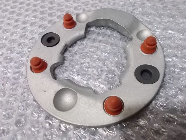 【中古】★未使用!★BMW 純正 ノーマル ステアリングブラケット 308335986N77-AD F30 F32 F22 F36 F33 等 / Q8-1841 6,044円