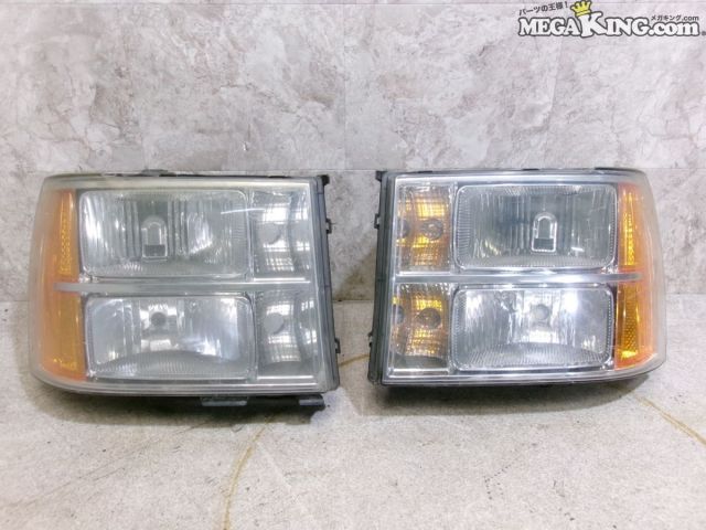 【中古】メーカー不明 2007-2013 シエラ ピックアップトラック ハロゲン ヘッドライト ヘッドランプ 左右セット 25799194 / S1-891|メガキングドットコム