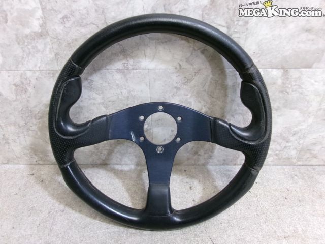 【中古】MOMO モモ TYP D35 ピロータ ステアリング ハンドル 3スポーク 35cm / S8-1080