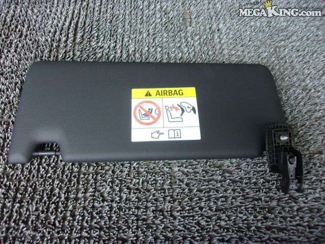 【中古】★新車外し★BMW G82 M4 純正 ノーマル サンバイザー 日よけ ミラー 右側 / S7-058
