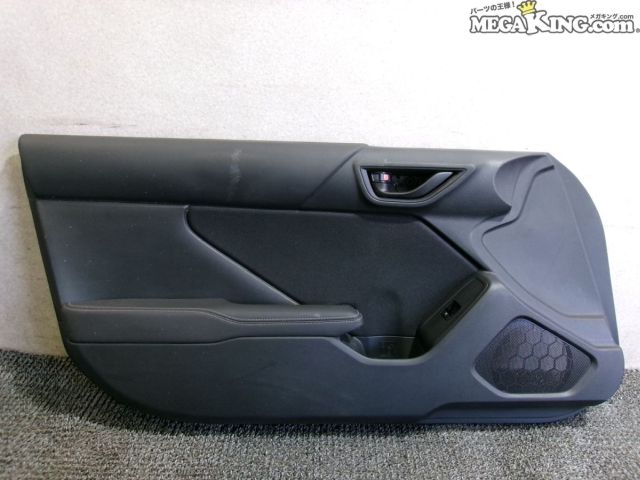 【中古】ZN8 GR86 純正 ノーマル ドア内張り 左 助手席側 S73514 230 S71508850 S73514 270 / 2S10-580｜メガキングドットコム