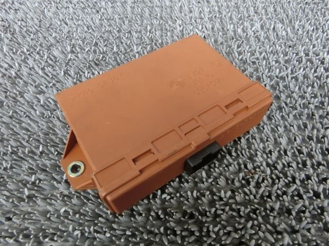 【中古】★新古品・アウトレット品★アルファロメオ 156 純正 コンフォート コントロールユニット 60673171 / 2F12-158｜メガキングドットコム