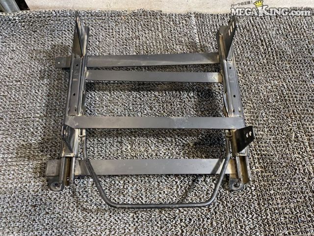 【中古】EP82 スターレット BRIDE ブリッド Vタイプ フルバケ フルバケット シートレール サイド止め 右 運転席側 T009 / 2T5-1181｜メガキングドットコム