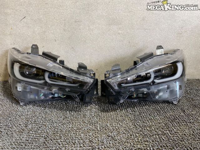 【中古】KG5P CX-8 後期 純正 ノーマル LED ヘッドランプ ヘッドライト 左右セット STANLEY W6906 / 4T7-324｜メガキングドットコム 94,807円