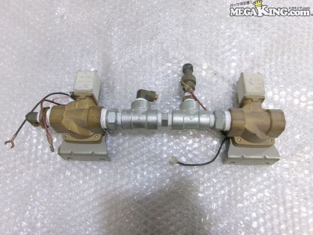 【中古】SMC 電磁弁 バルブ VXD250LZ1DX81 / 2T4-430｜メガキングドットコム