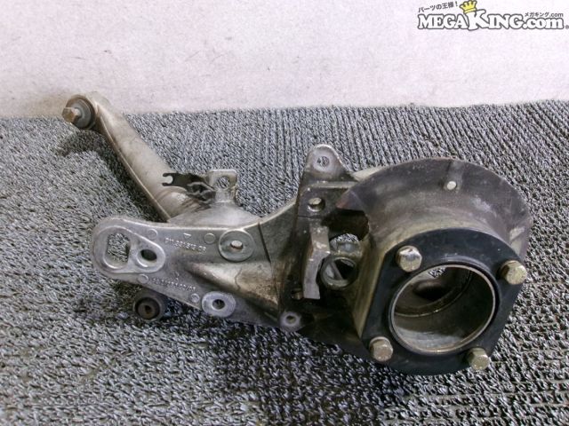 【中古】PORSCHE ポルシェ 911 930 純正 ノーマル リア リヤ ナックル 左 911331513 OR 30.2723.1.00/03 / S8-1666 29,918円